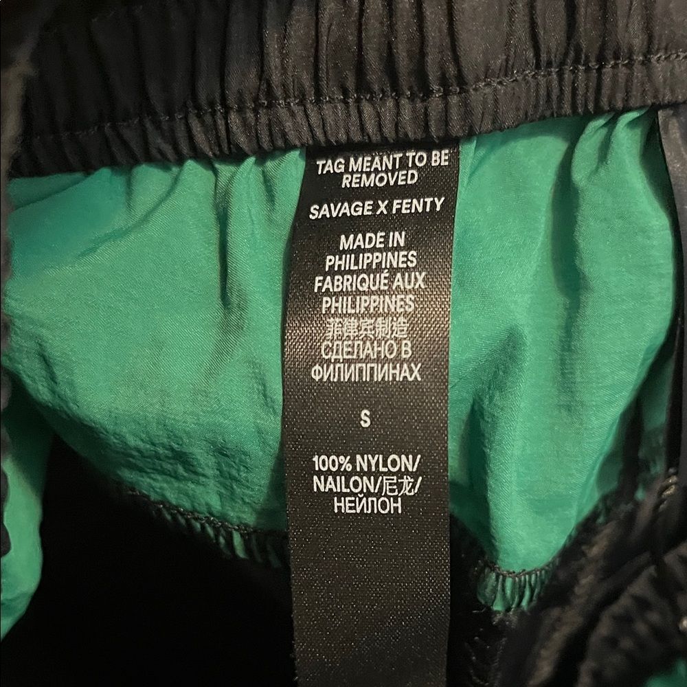 Savage X Fenty Sport Changeover Jogger Checkered Black Green Pants Modern NWT - Picture 9 of 13